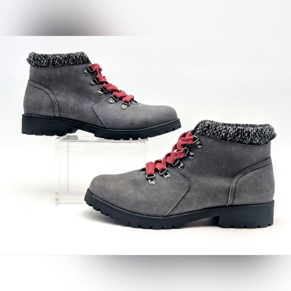NWOT White Mountain Women's "Paxon" Gray Faux Suede Laced Outdoor Ankle Boots